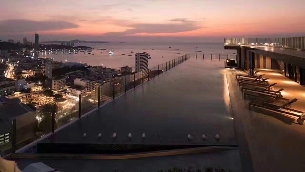The Base Central Pattaya Buitenkant foto